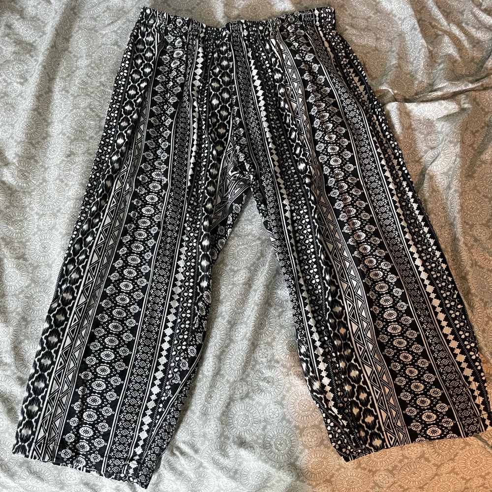Black and white tribal capris pants
